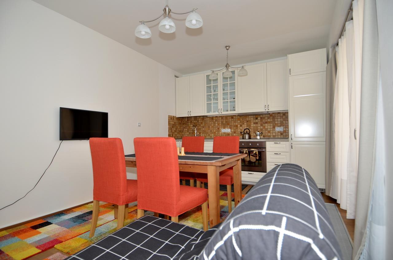 Apartman Mozartova Apartment ปราก ภายนอก รูปภาพ